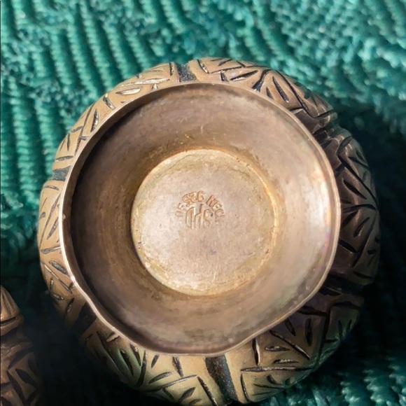 Sterling silver antique salt & pepper shakers - Picture 3 of 6